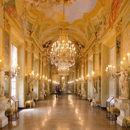 Апартаменти The First Luccoli Garibaldi Rolli Генуя Екстер'єр фото