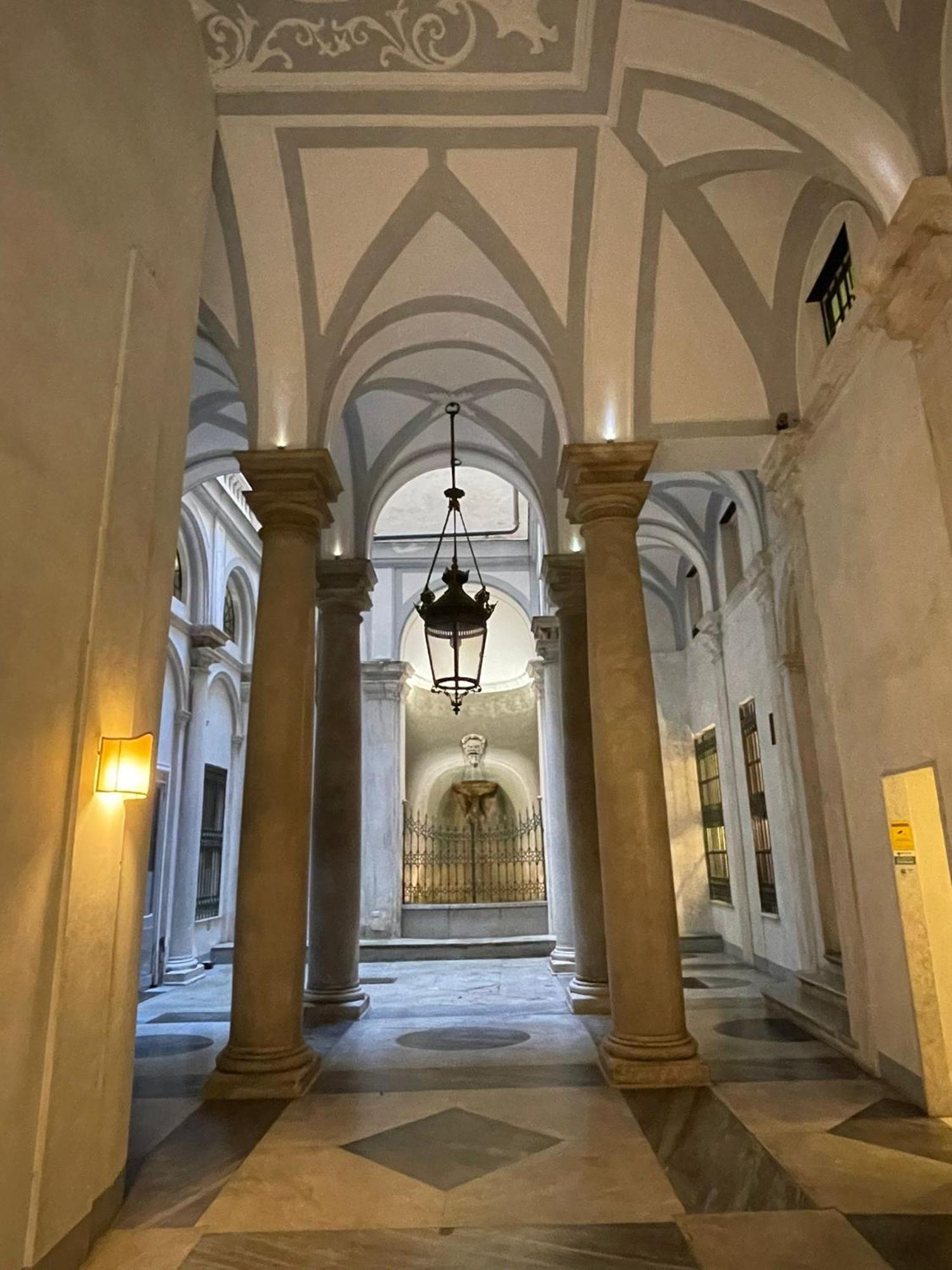 Апартаменти The First Luccoli Garibaldi Rolli Генуя Екстер'єр фото